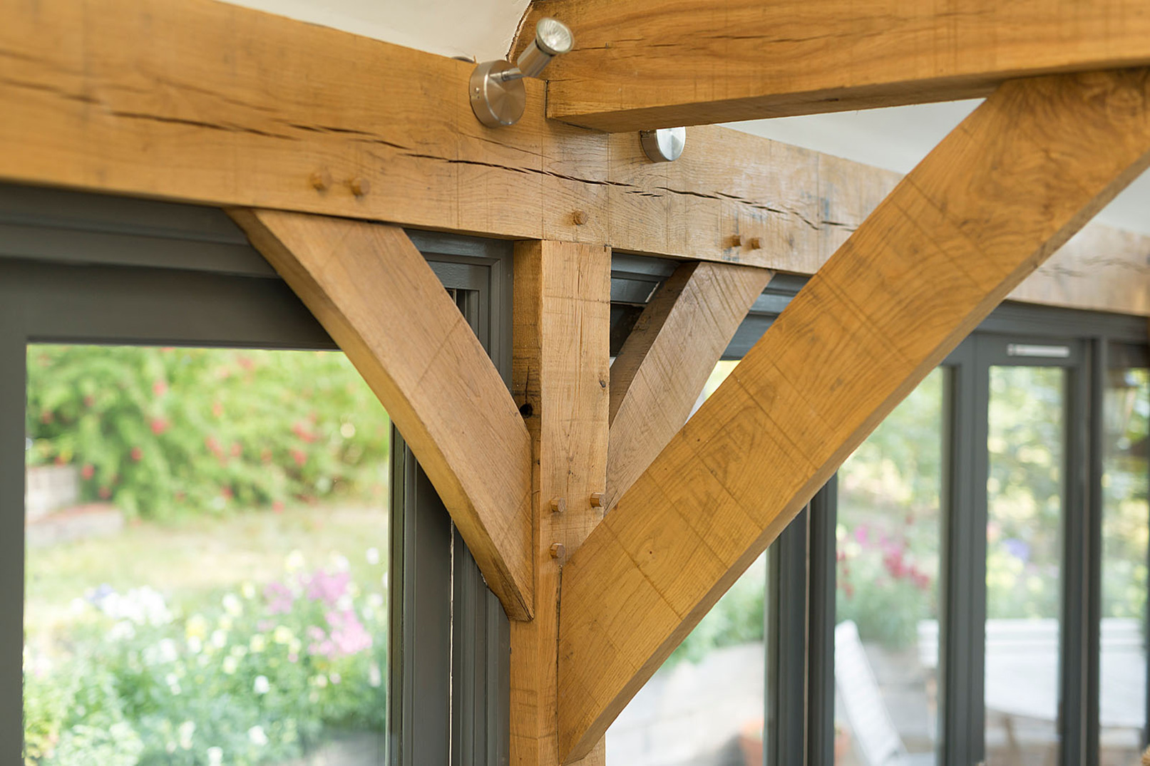 Our oak framed design makes for a bright kitchen despite being north facing, and creates a stunning courtyard for al-fresco dining.